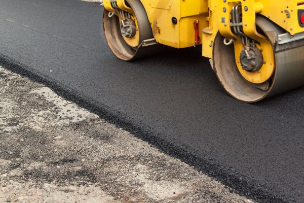 Driveway Asphalt Paving in Kingwood