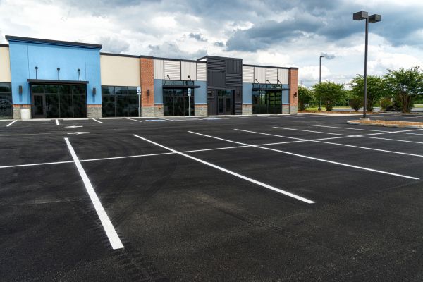 Cost of Parking Lot Blacktopping in Kingwood